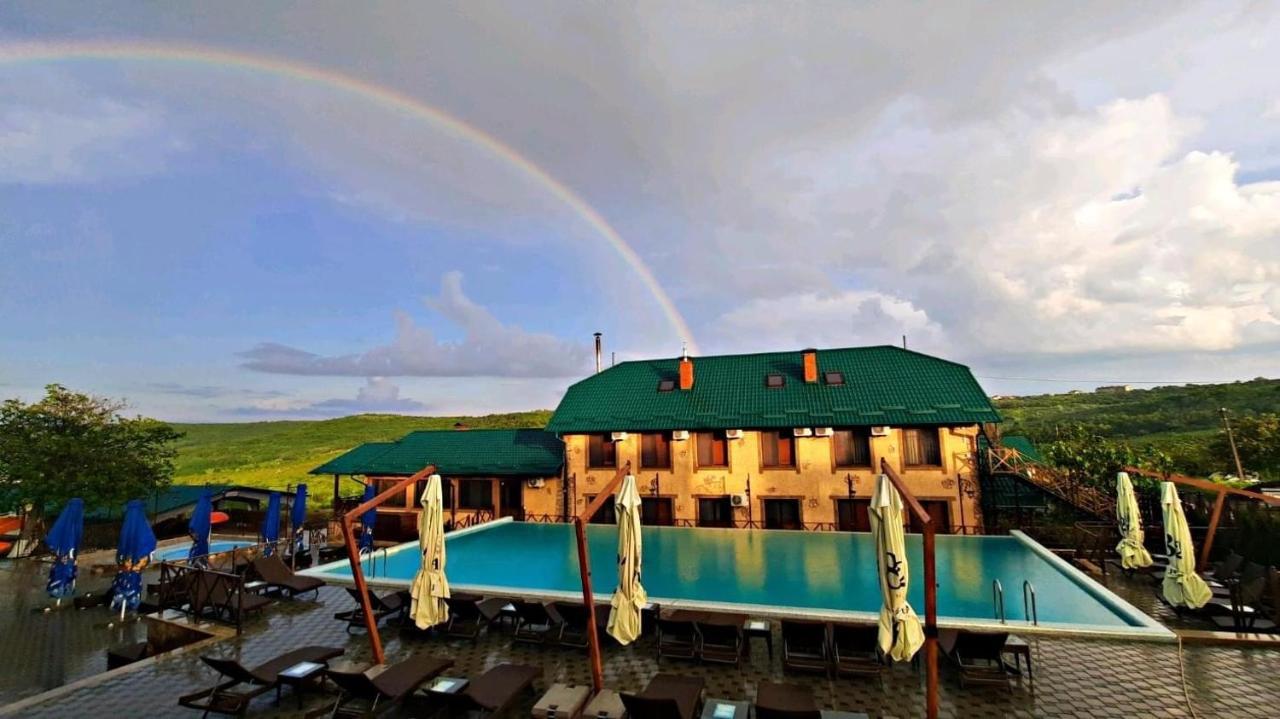 Colina Verde Resort Kischinau Exterior foto